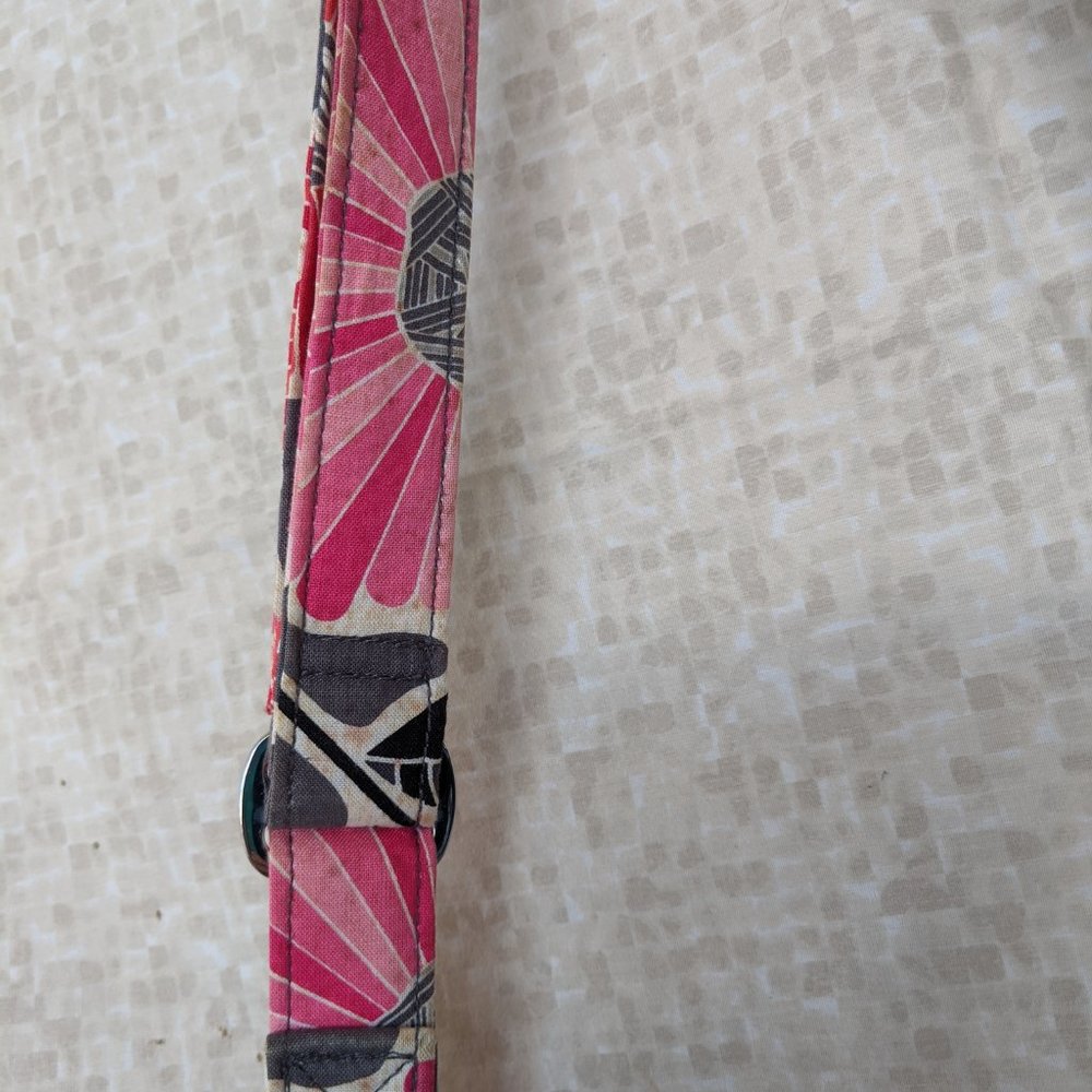 Last chance: Vera Bradley Mailbag Crossbody - Cheery Blossoms - Picture 6 of 6